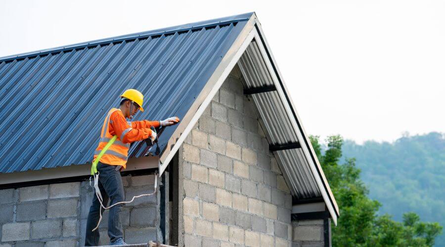 Professional gutter cleaning in East Haven, VT